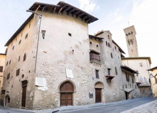 Foto des Dante Alighieri House Museum