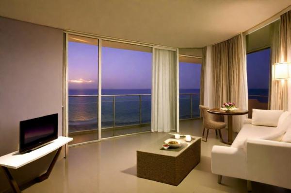Zimmer im Ramada Hotel and Suites Netanya Foto