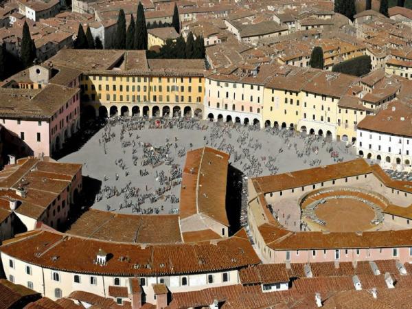 Lucca Foto