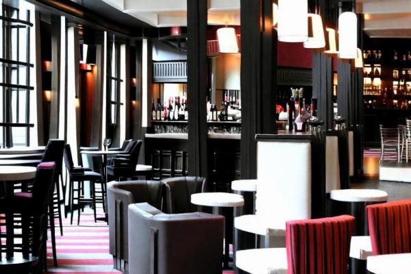 Monroe Cafe & Bar Foto