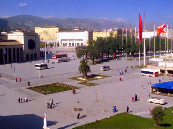 Tirana Foto