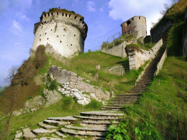Petrela Schloss Foto
