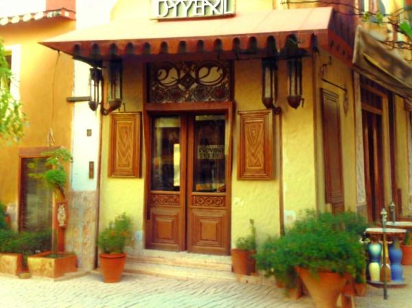 Taverna M Foto